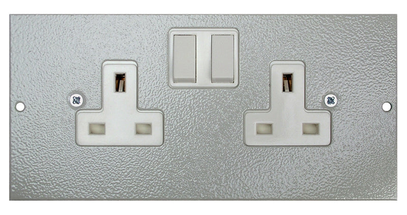 ST0291 - Twin Switched Sockets Plate